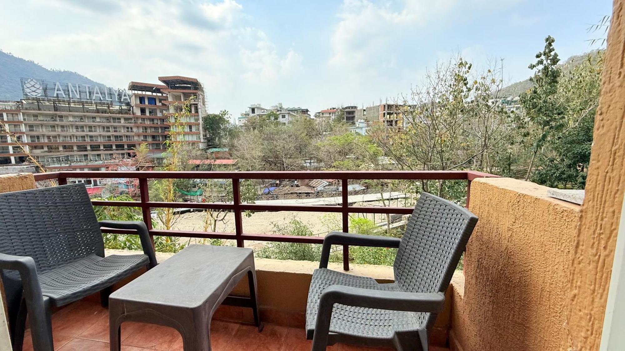 Luxury Aloha Majestic Apartments Rishīkesh Dış mekan fotoğraf